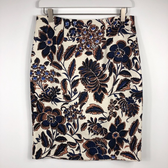Ann Taylor Dresses & Skirts - Ann Taylor, NWOT, Floral Pencil Skirt, size 6